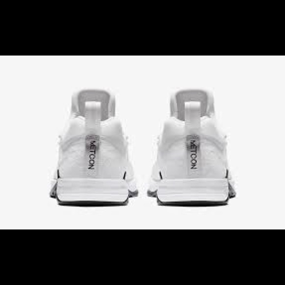 ❤️NWT Nike Nike Metcon Flyknit 3 Sneakers White/pl - Picture 5 of 6
